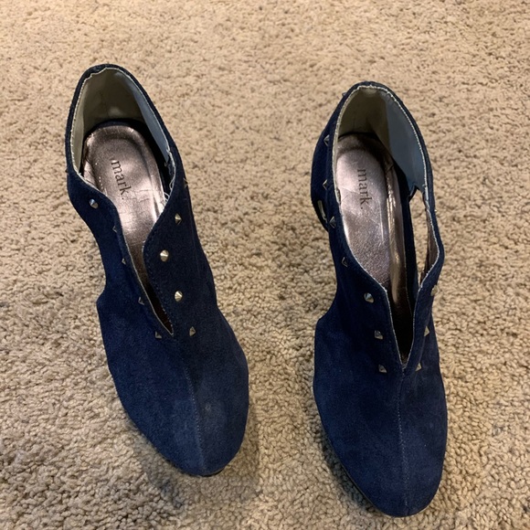 Size 7 shoes - Picture 2 of 12